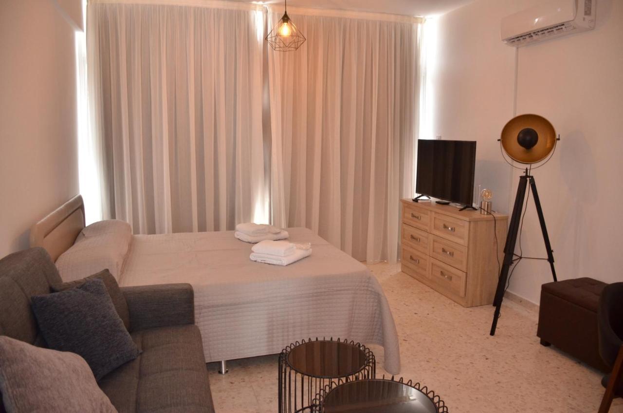 Almyria Apartments - By Imh Travel & Tours بافوس المظهر الخارجي الصورة